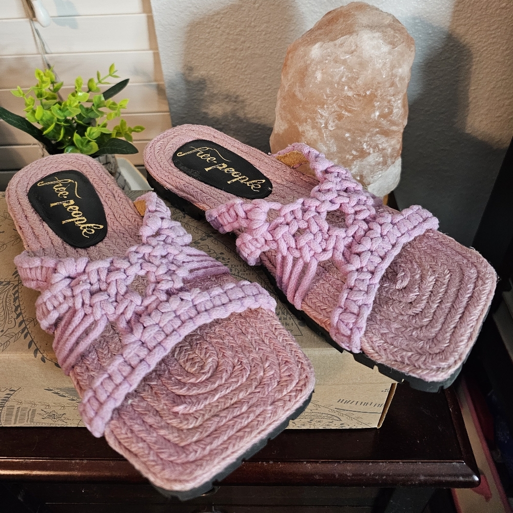 Free People Sandri Macrame Sandals Lavander New in Box size 38 (7.5 -8 US) - Picture 9 of 13